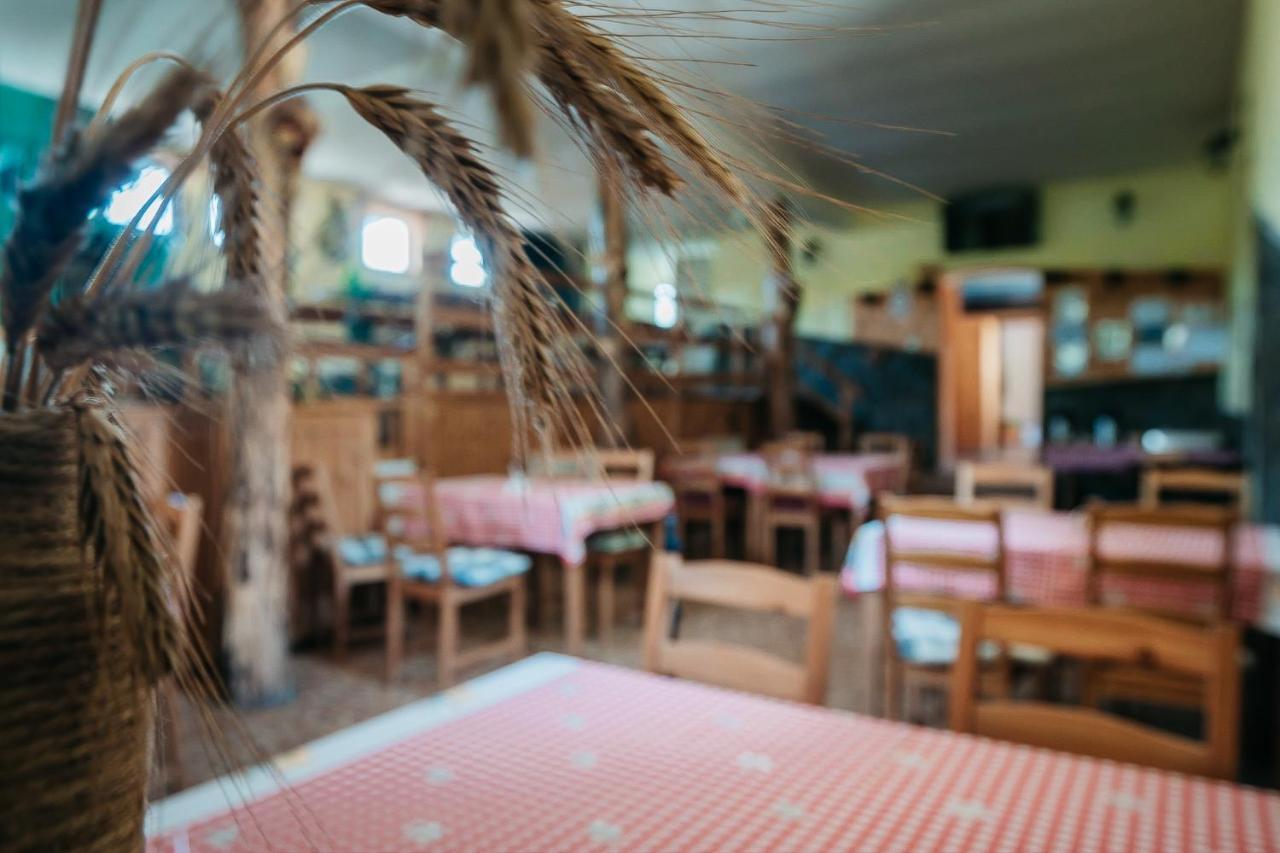 Moara De Piatra Hotel Carta  Ngoại thất bức ảnh