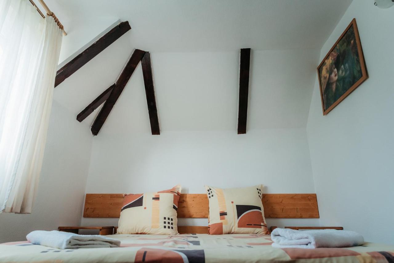 Moara De Piatra Hotel Carta  Ngoại thất bức ảnh