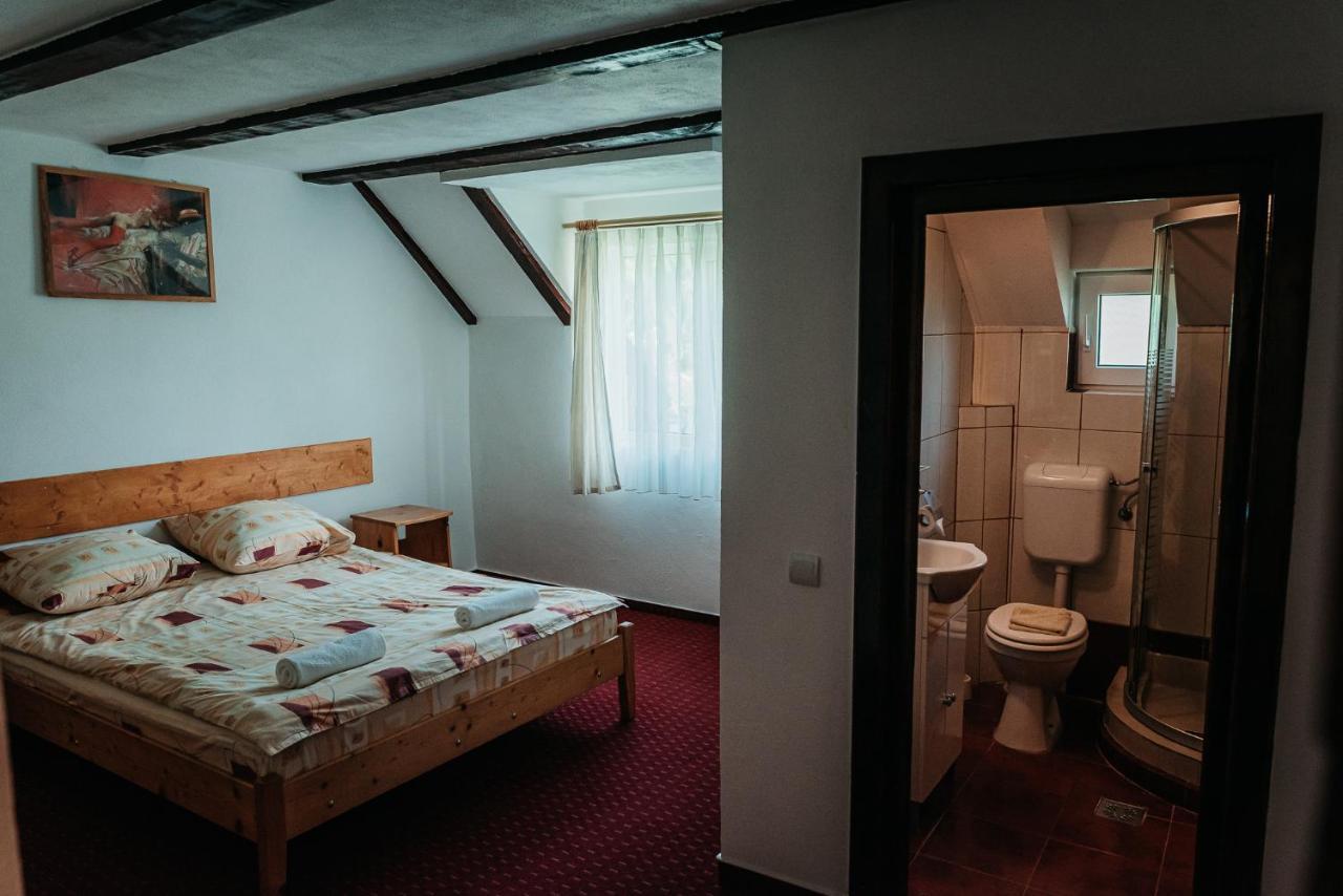 Moara De Piatra Hotel Carta  Ngoại thất bức ảnh