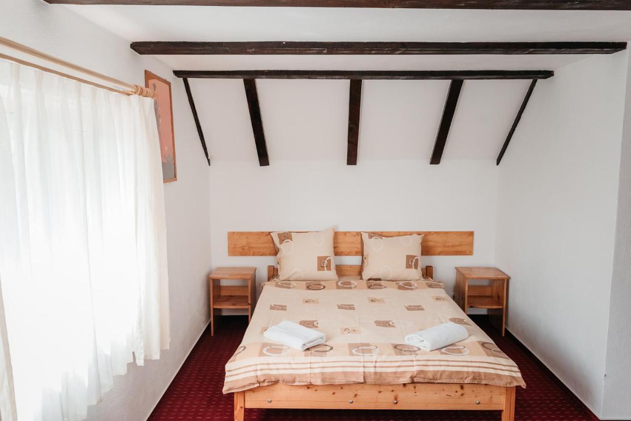 Moara De Piatra Hotel Carta  Ngoại thất bức ảnh