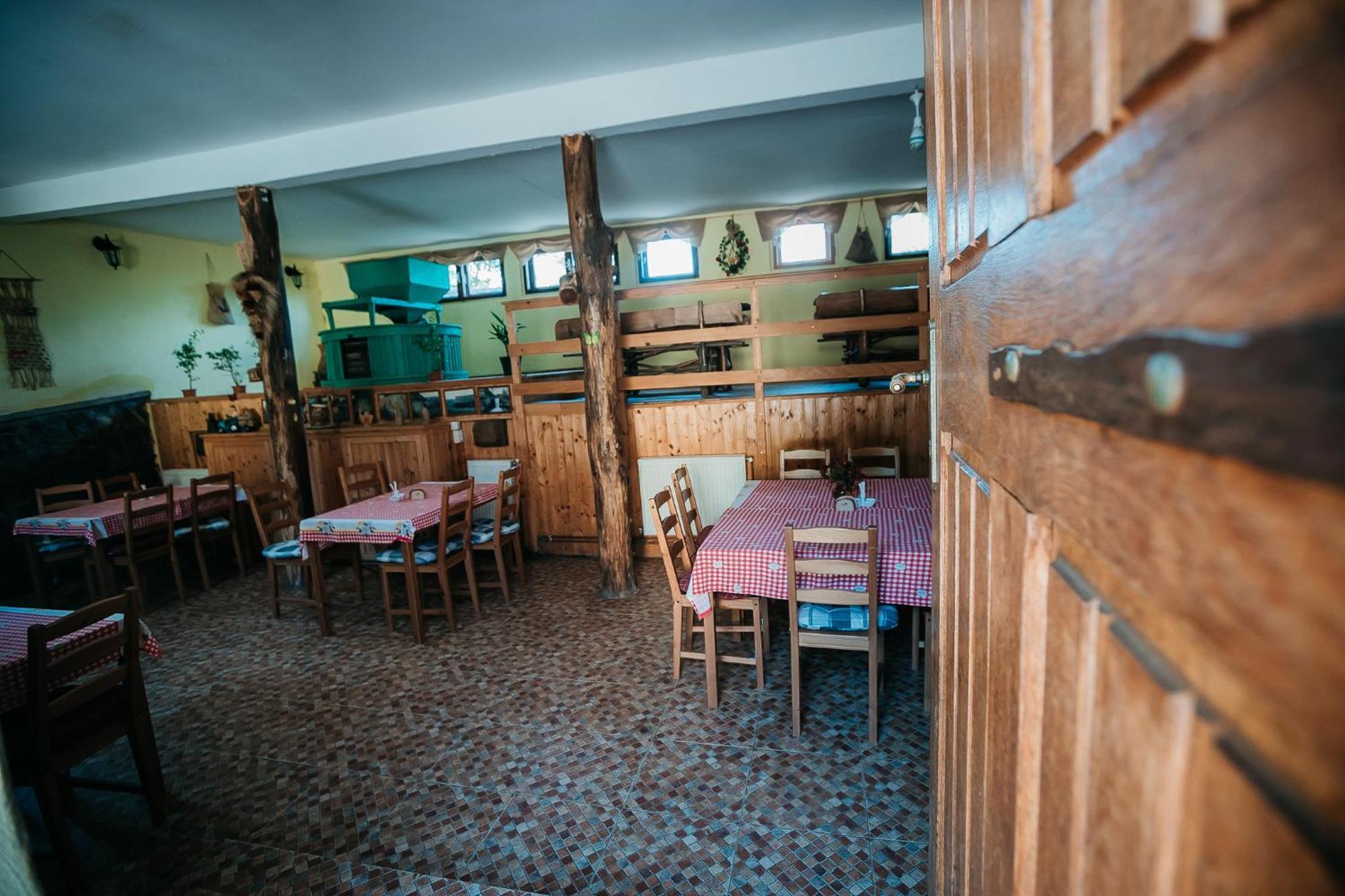 Moara De Piatra Hotel Carta  Ngoại thất bức ảnh